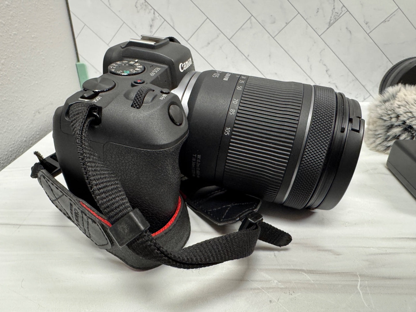 Canon EOS RP Camera Black w/ RF 24-105mm F4-7.1 IS STM Mirrorless Digital Camera