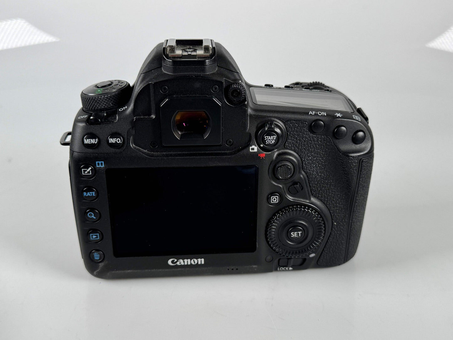 Canon EOS 5D Mark IV 30.4MP Digital SLR Camera Body - Shutter count 77k