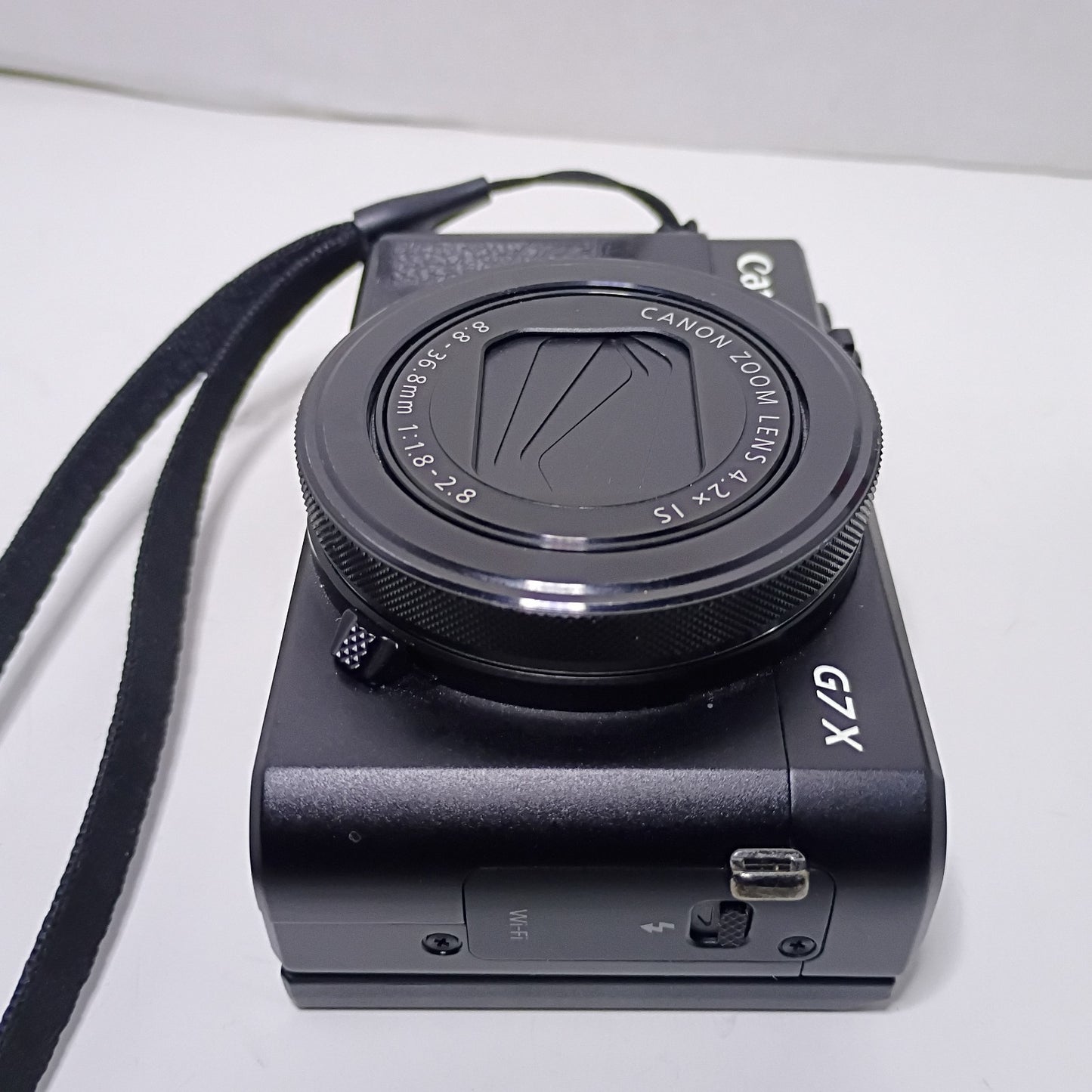 Canon PowerShot G7X Mark II Digital Camera with 3" Flip Screen