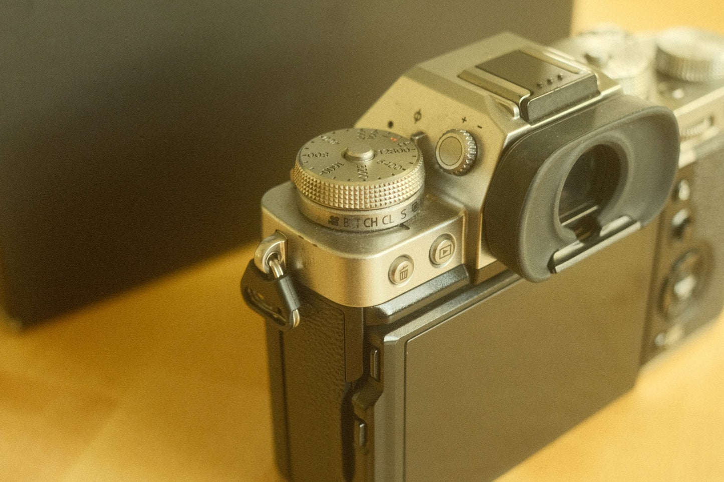 Silver Fujifilm X-T3 Bundle! Camera, SmallRig, Batteries, Straps, Lens Adapters
