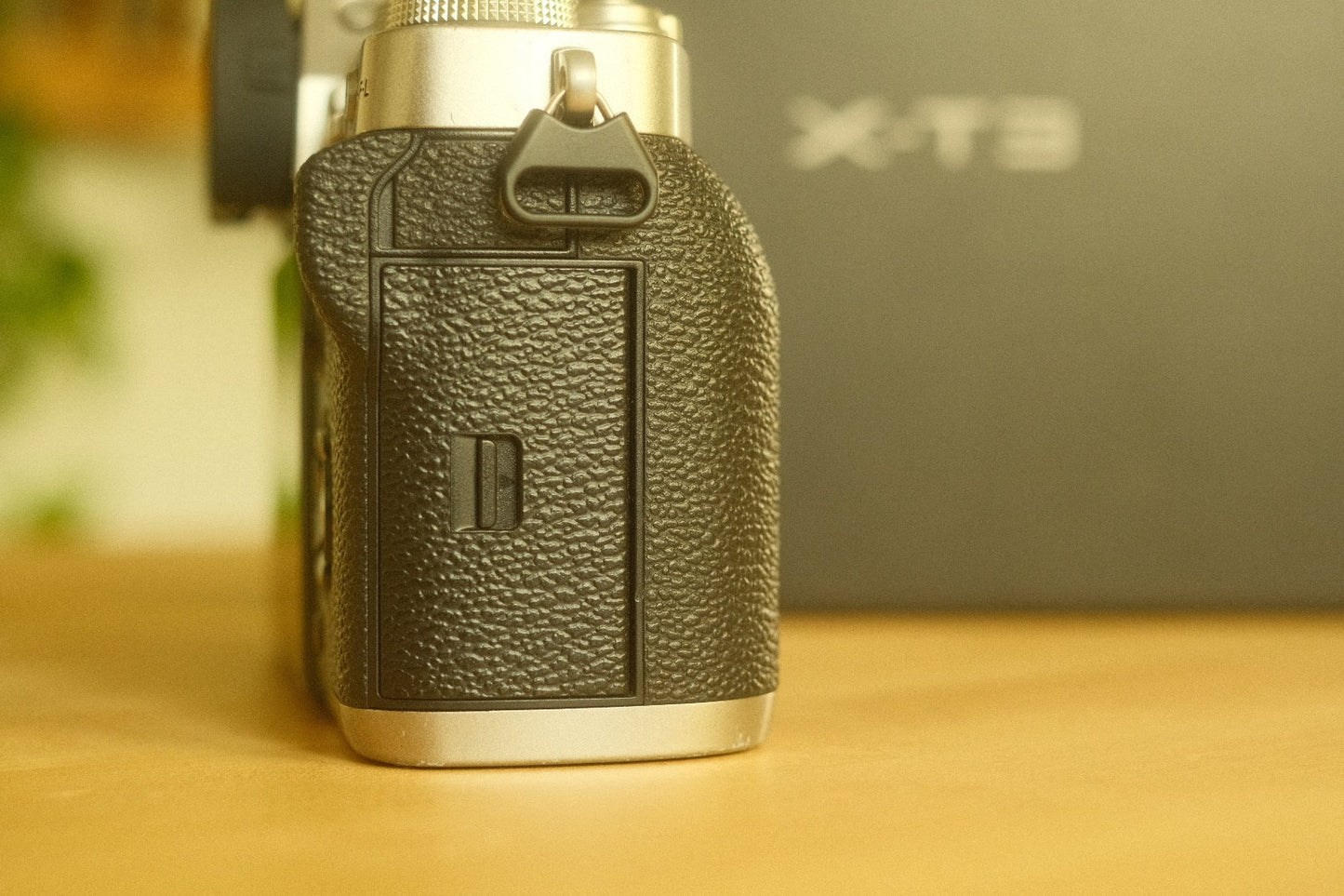 Silver Fujifilm X-T3 Bundle! Camera, SmallRig, Batteries, Straps, Lens Adapters