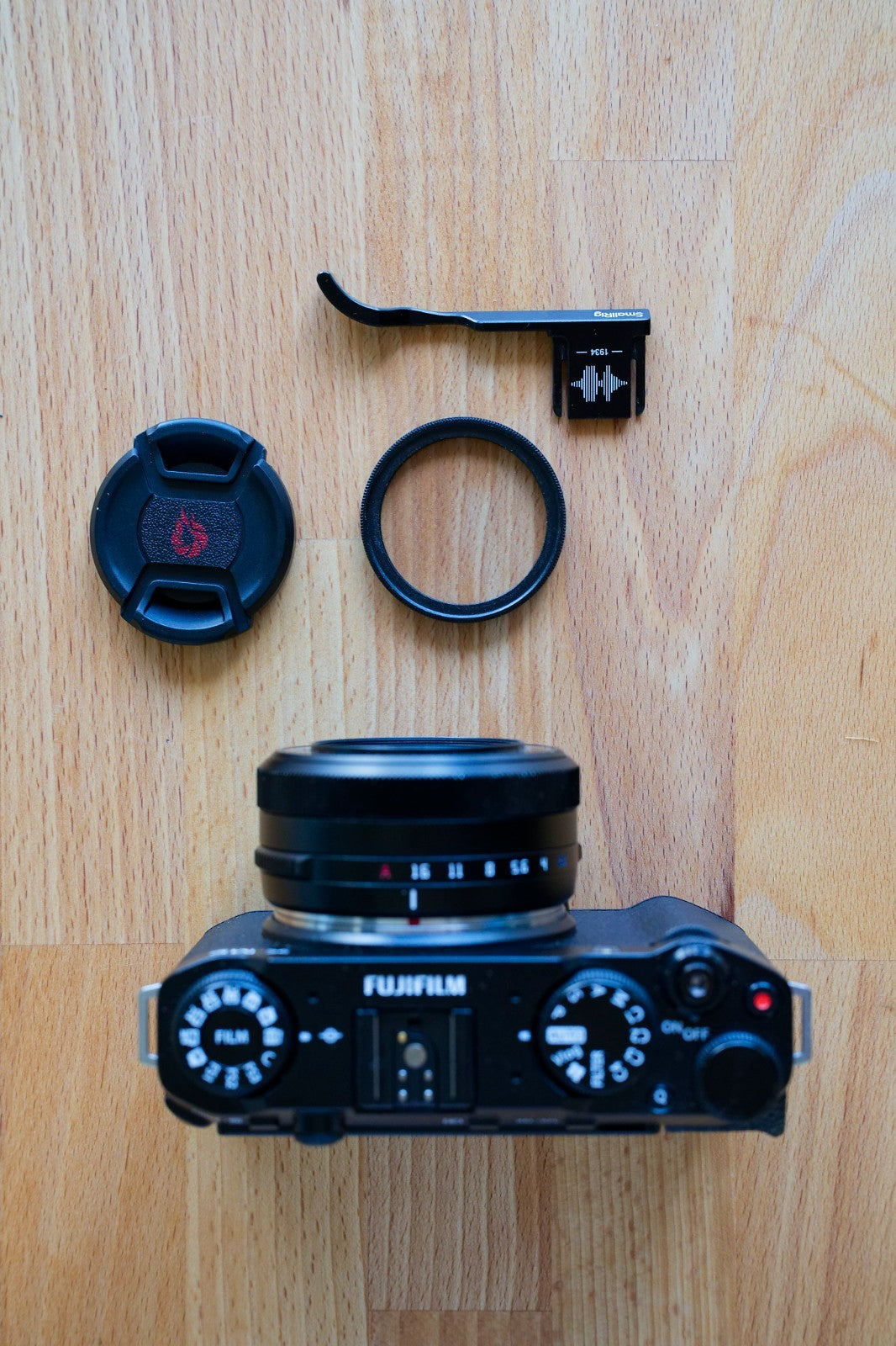 Fujifilm X-M5 Mirrorless Digital Camera Black w/ 27mm Lens, Grip, Batteries READ