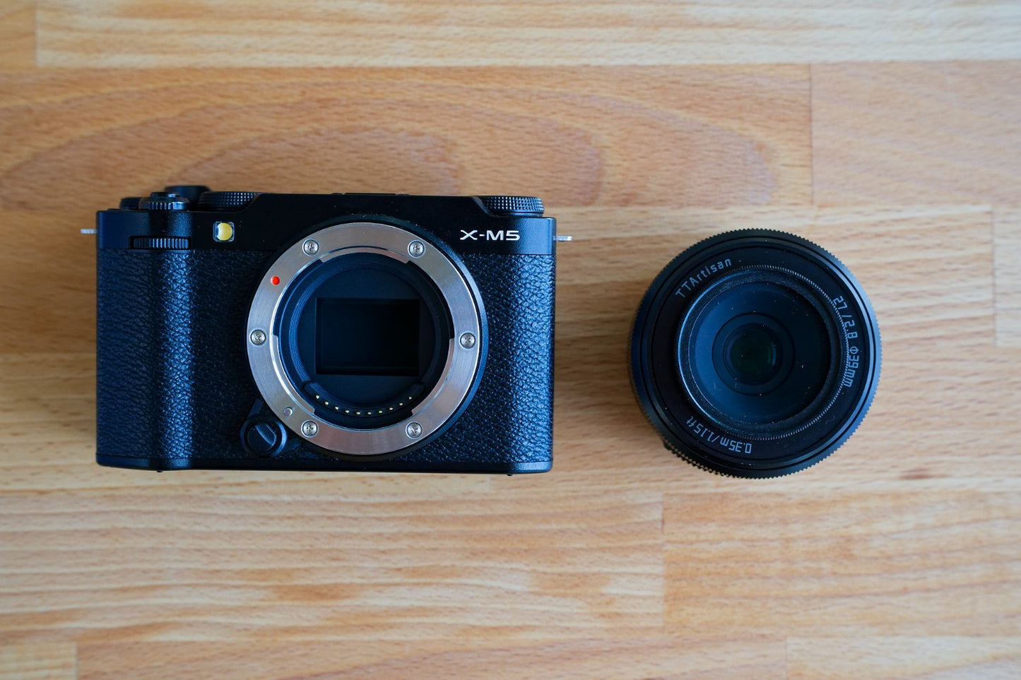 Fujifilm X-M5 Mirrorless Digital Camera Black w/ 27mm Lens, Grip, Batteries READ