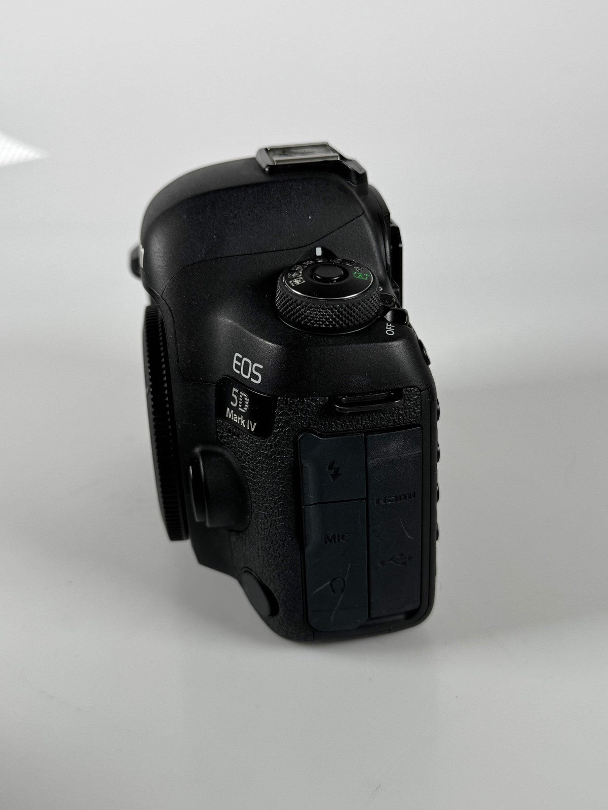 Canon EOS 5D Mark IV 30.4MP Digital SLR Camera Body - Shutter count 77k