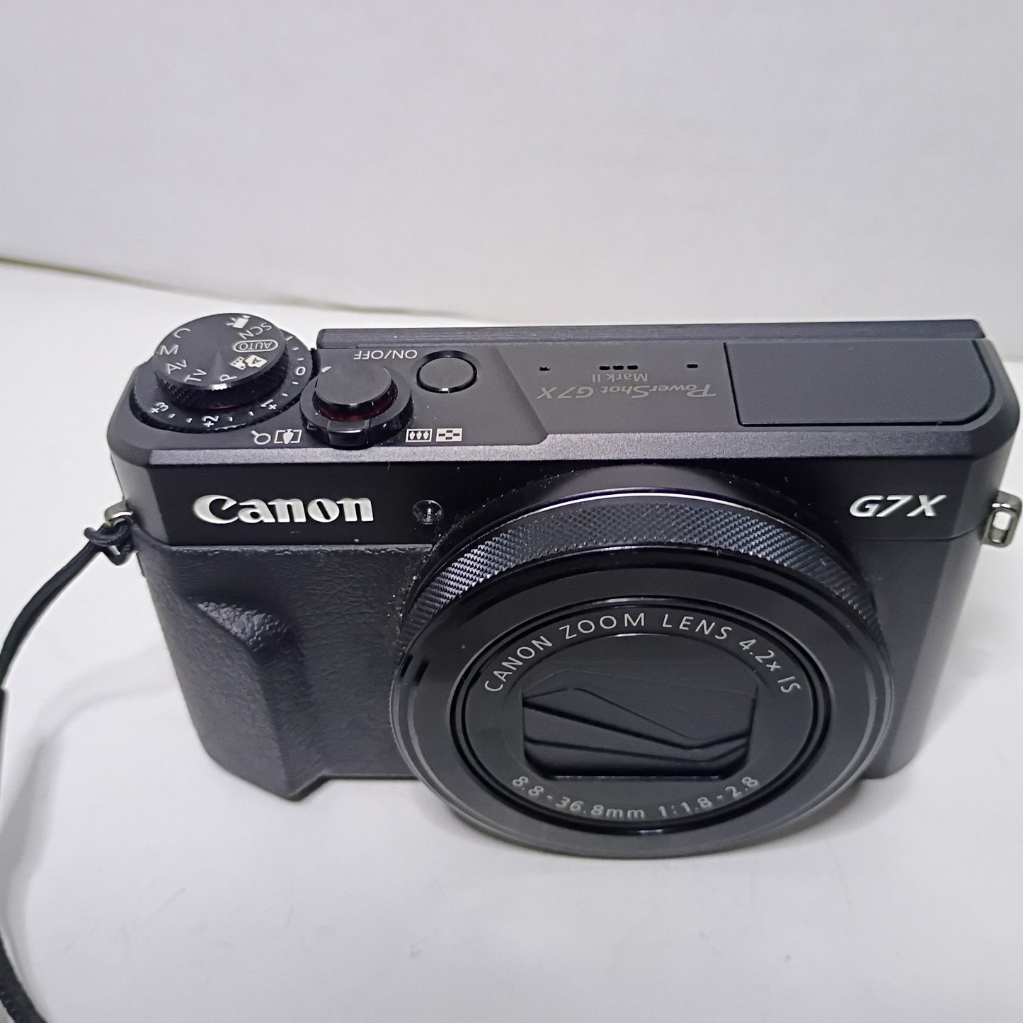 Canon PowerShot G7X Mark II Digital Camera with 3" Flip Screen