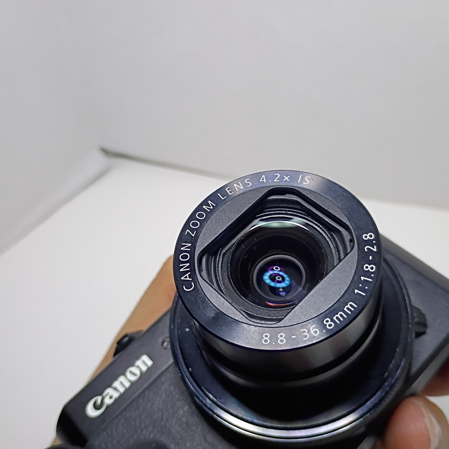 Canon PowerShot G7X Mark II Digital Camera with 3" Flip Screen