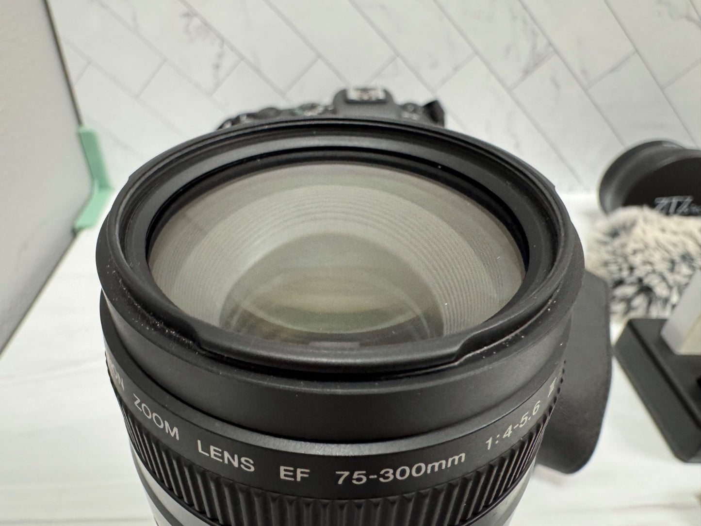 Canon EOS RP Camera Black w/ RF 24-105mm F4-7.1 IS STM Mirrorless Digital Camera