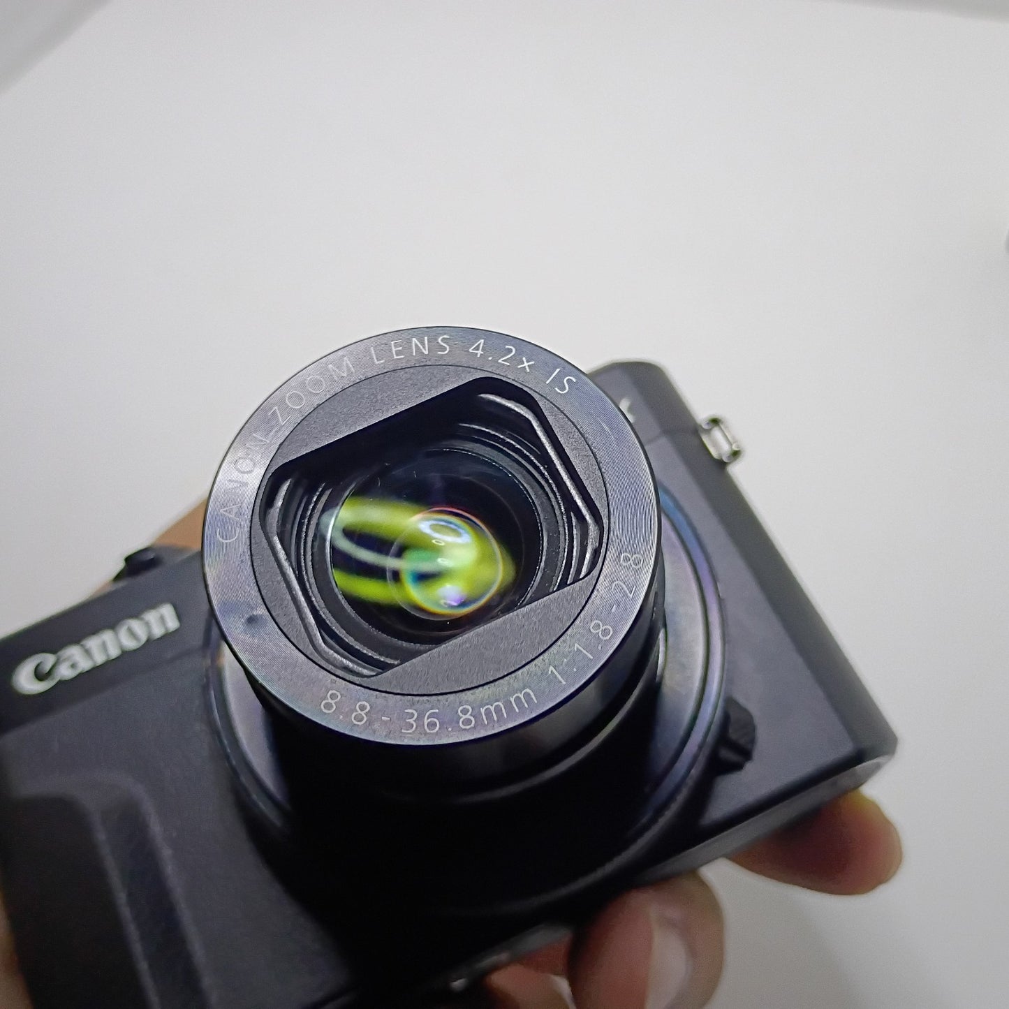 Canon PowerShot G7X Mark II Digital Camera with 3" Flip Screen