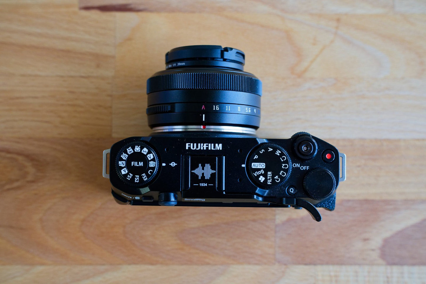 Fujifilm X-M5 Mirrorless Digital Camera Black w/ 27mm Lens, Grip, Batteries READ