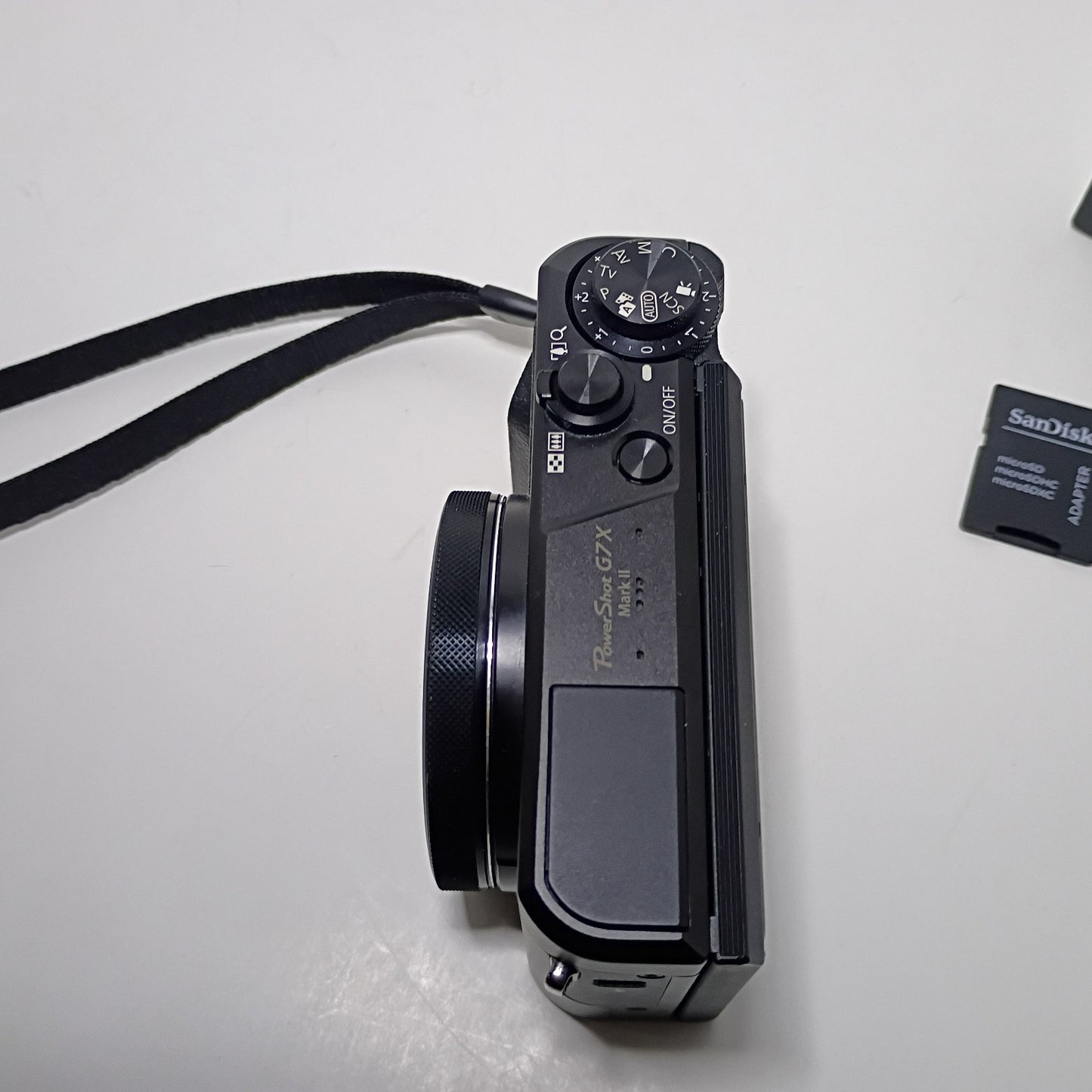 Canon PowerShot G7X Mark II Digital Camera with 3" Flip Screen