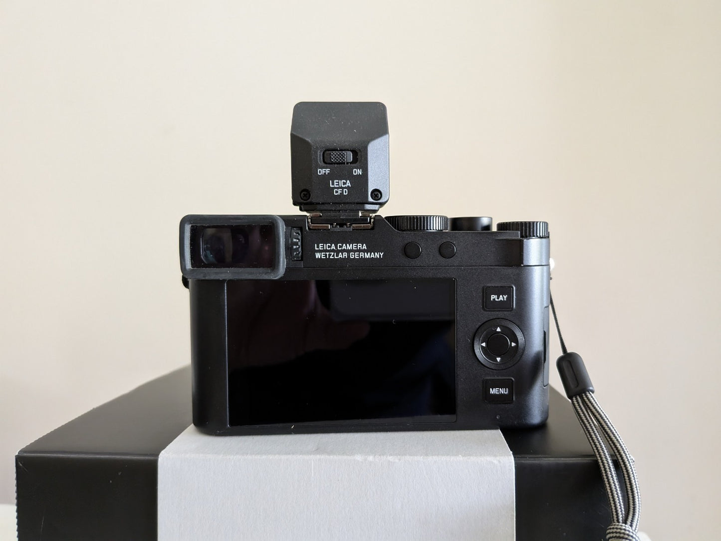 Leica D-Lux 8 - Near-New, Still in Warranty (Invoice Included)
