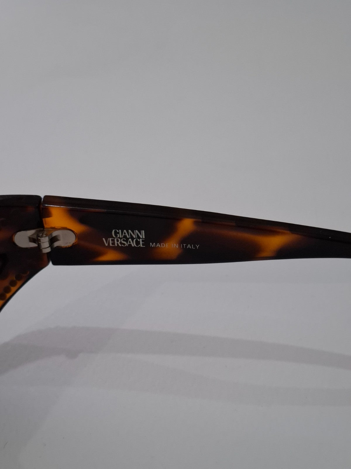 Vintage Y2K Gianni Versace 440/L 649NDRH Unisex Brown Tortoise Shell Sunglasses
