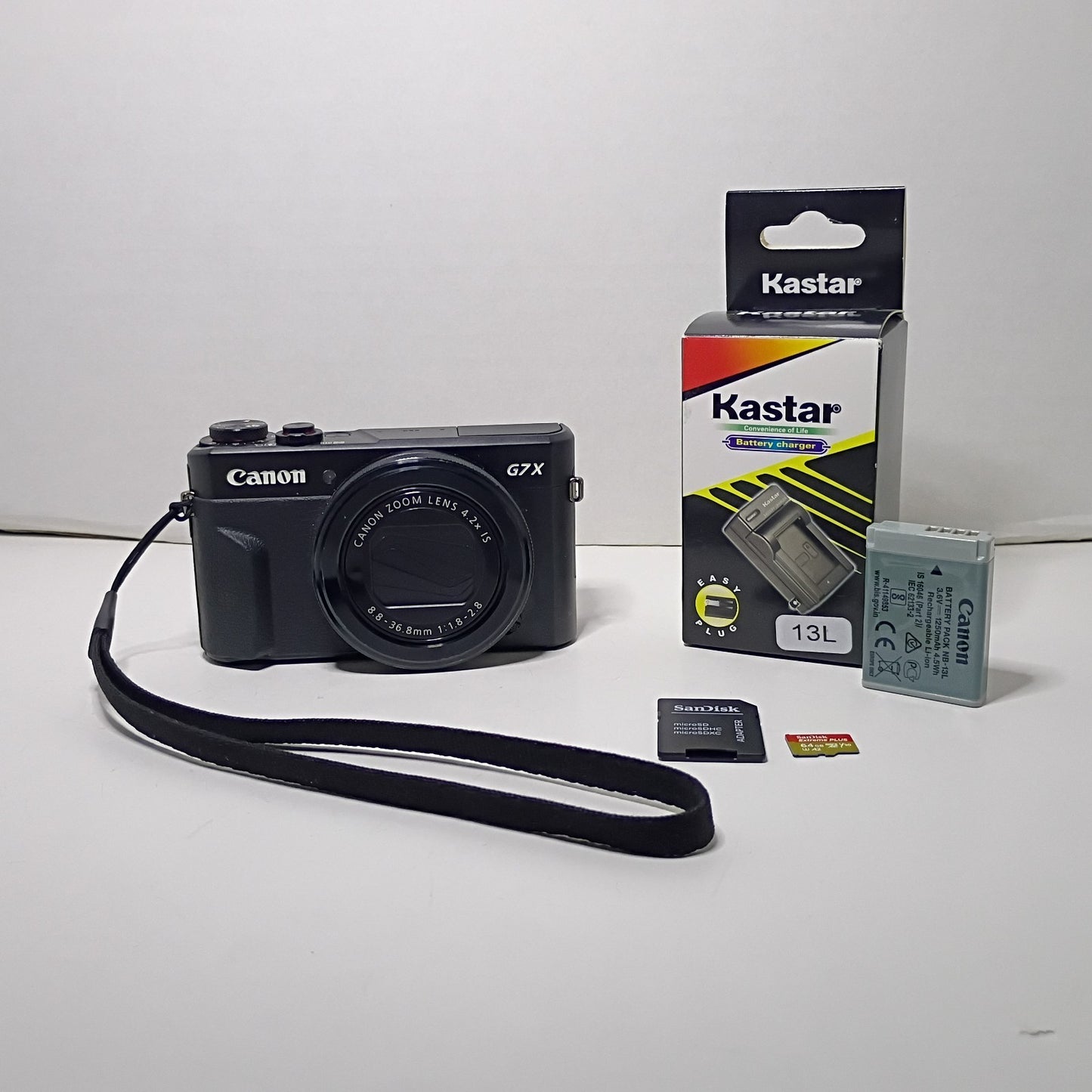 Canon PowerShot G7X Mark II Digital Camera with 3" Flip Screen