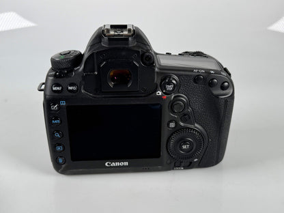 Canon EOS 5D Mark IV 30.4MP Digital SLR Camera Body - Shutter count 77k