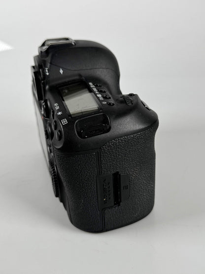 Canon EOS 5D Mark IV 30.4MP Digital SLR Camera Body - Shutter count 77k