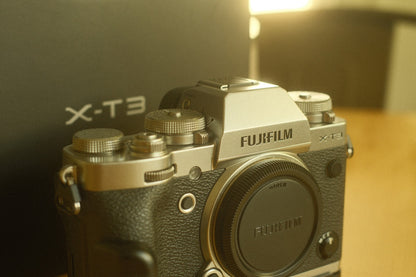 Silver Fujifilm X-T3 Bundle! Camera, SmallRig, Batteries, Straps, Lens Adapters