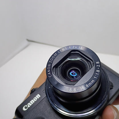 Canon PowerShot G7X Mark II Digital Camera with 3" Flip Screen